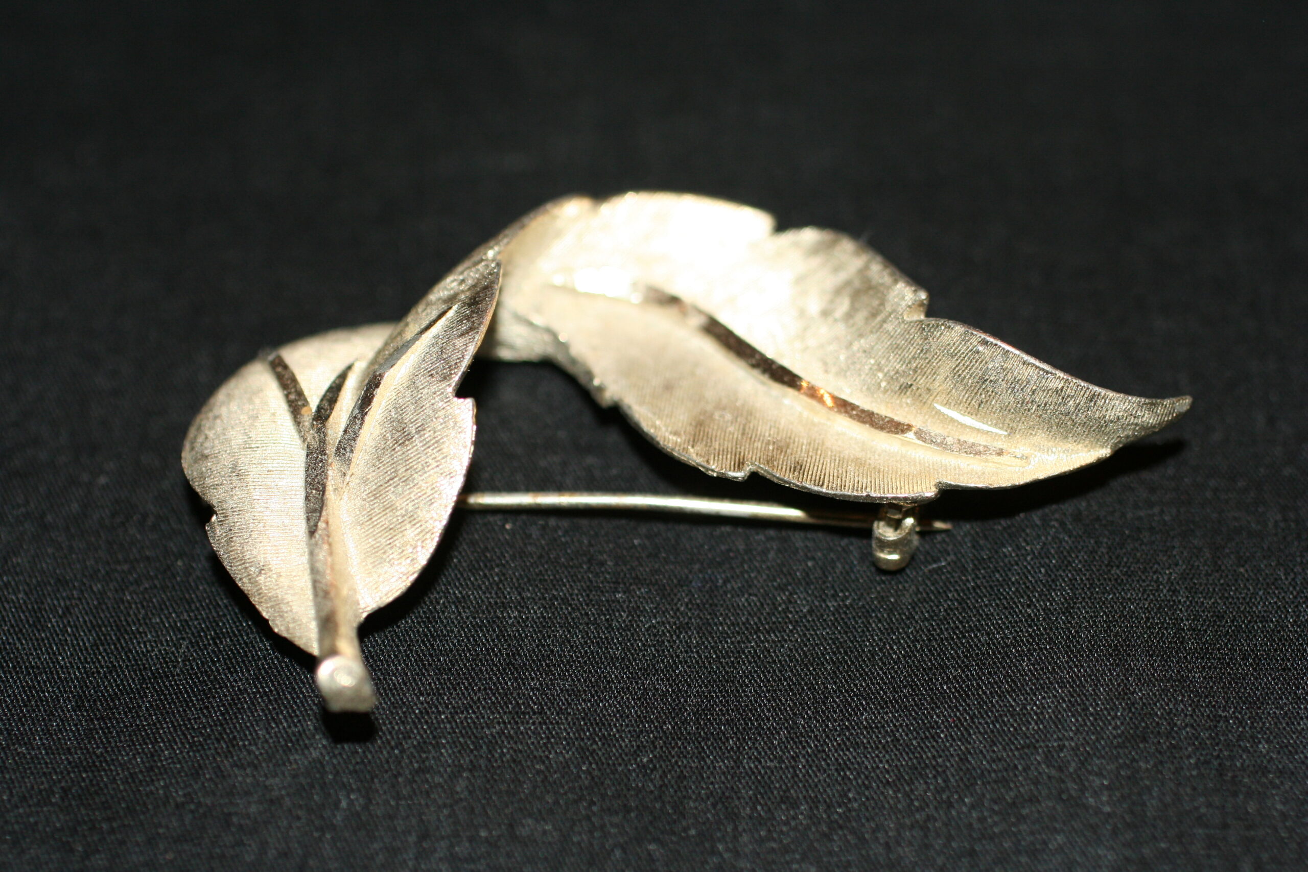 Leaf Pin - Silver Finish