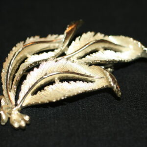 Leaf Pin - Silver Finish